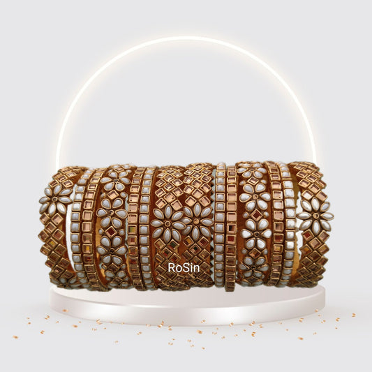 Zigzag gold and pearl white