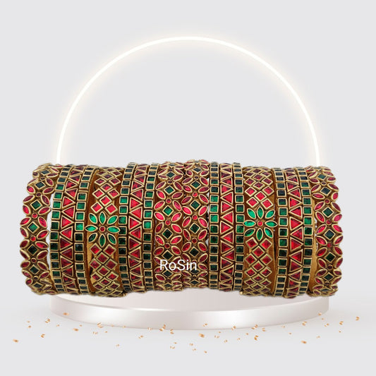 Zigzag red and dark green