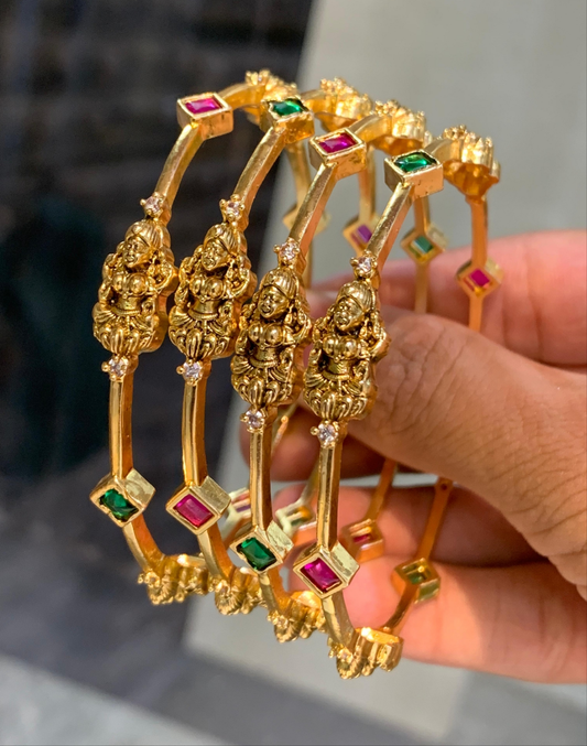 Lakshmi red and green thin bangles