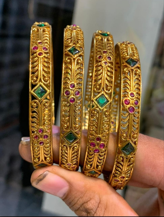 Traditional bangles ( pack of 2)