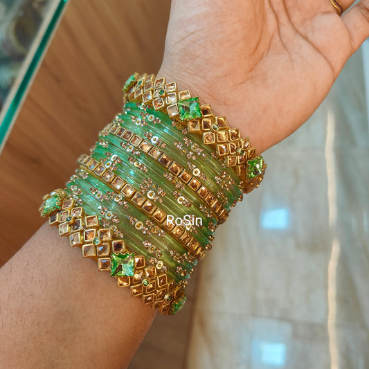 Pistagreen and gold glass bangles mixed set(1 hand)