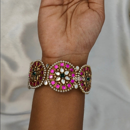 Jadau kundhan bangles set mixed with glass