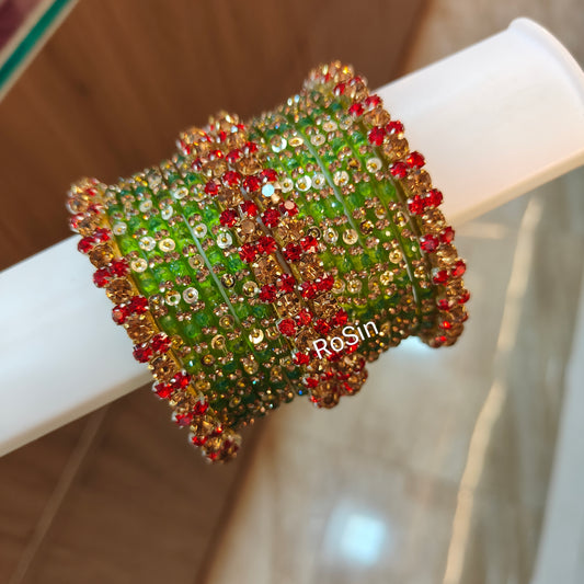Red and green mixed set