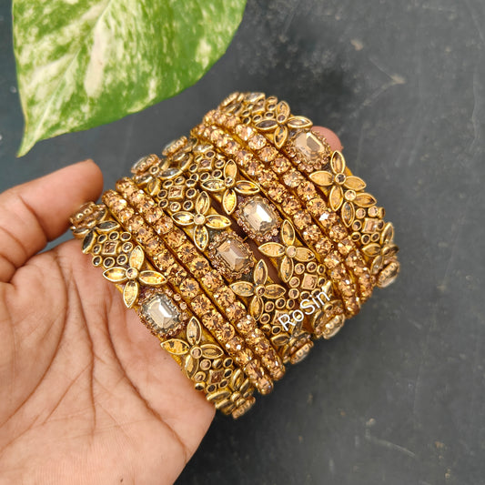 Golden handmade set (8 bangles)