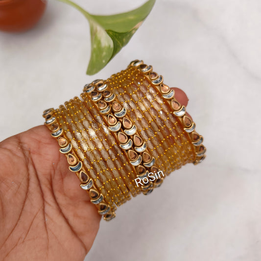 Budget friendly glass mixed sets (16 bangles in a set)