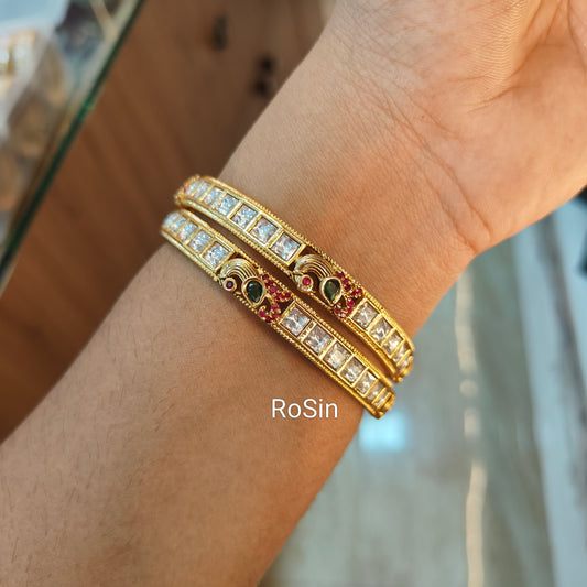 Kundhan with peacock 2 bangles