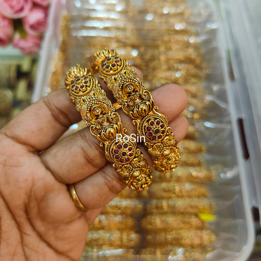 Thamara lakshmi gold replica (2)