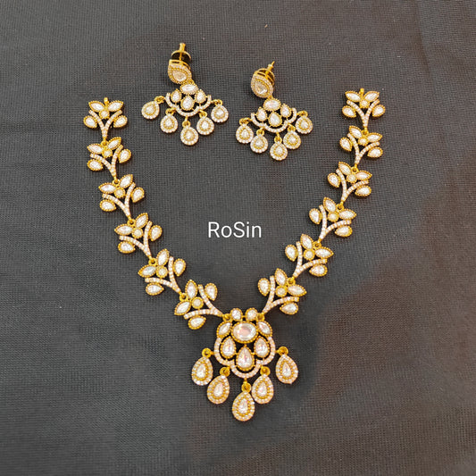 Victorian white royal necklace