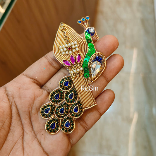 Peacock with vel brooch pin(1 piece)