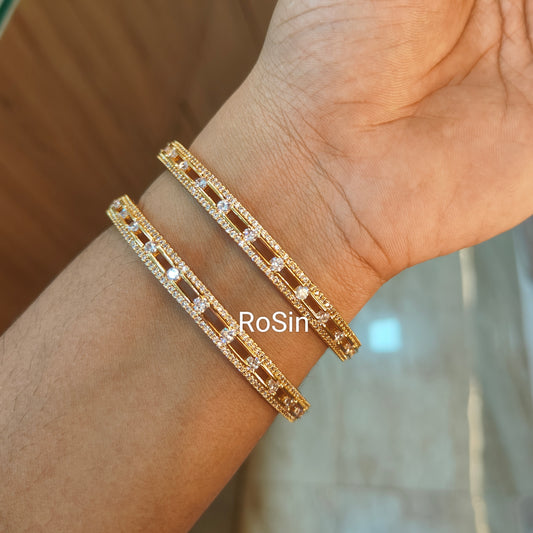 Dot diamond like unique kada(2 bangles)
