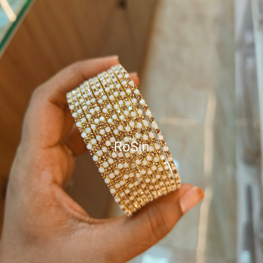 White pearl and gold stone metal bangles (1 set)
