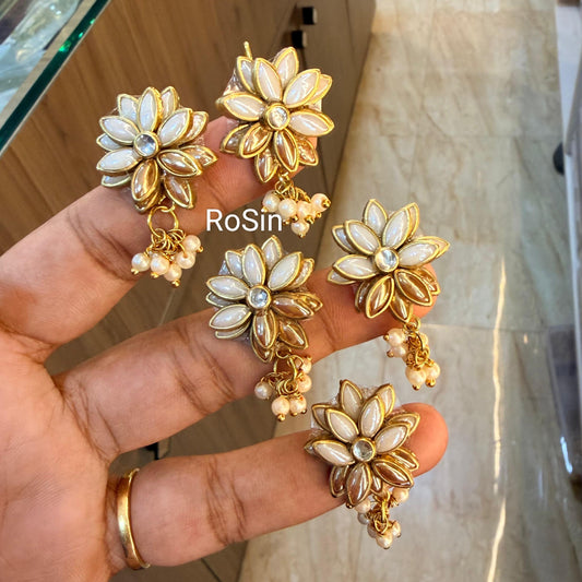 Pearl lotus with pearl hangings(5 piece )