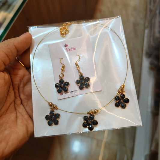 Black flower invincible chain