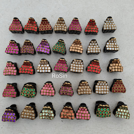 Small clutch return gifts