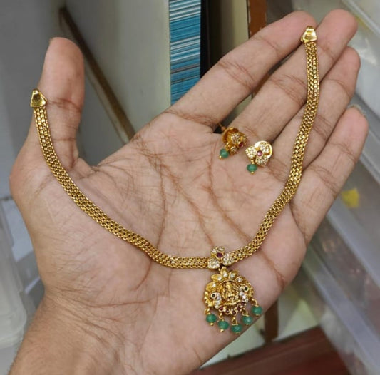 Cute little pendant set with earrings