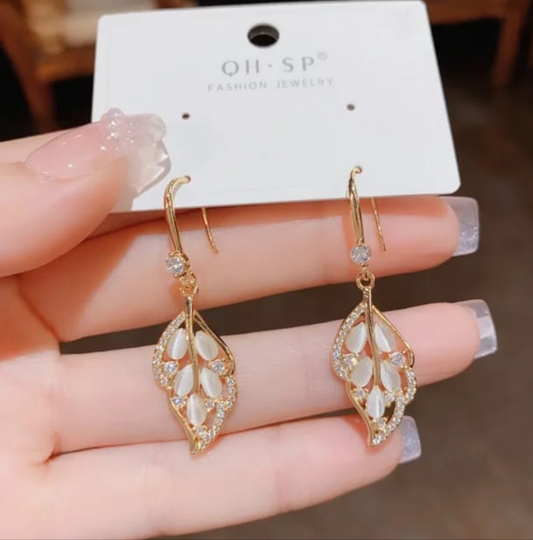 Beautiful leaf earrings