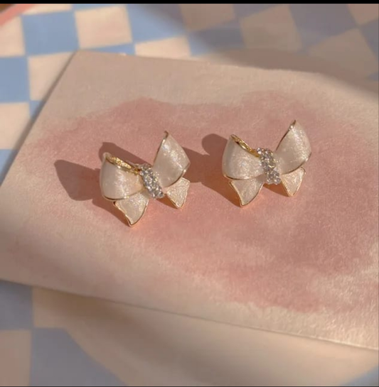 Beautiful bow earrings