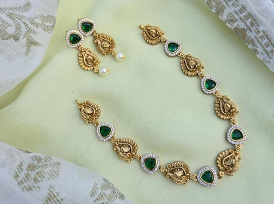 Mayil emerald neckpiece