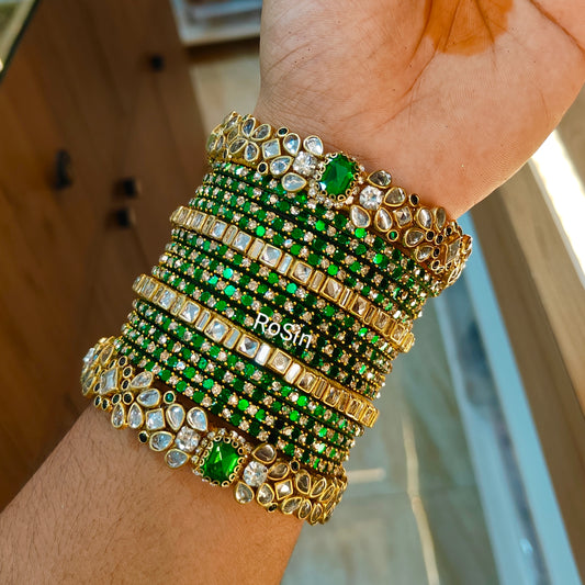 Darkgreen glass bangles mixed set (16 bangles)