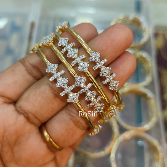 Diamond replica gold mixed set (2 bangles)