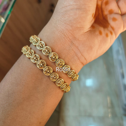 Lakshmi coin gold replica (2 bangles)