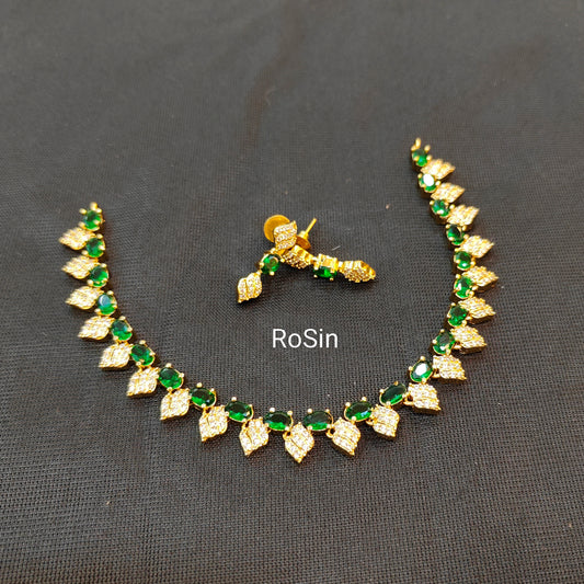 Intricate emerald diamond replica cute necklace (with chain)