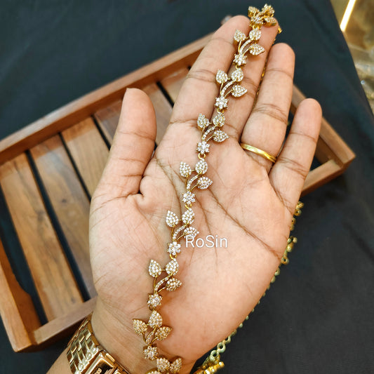 Leaf diamond lookalike hipchain