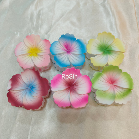 Hibiscus flower clutch large (1)