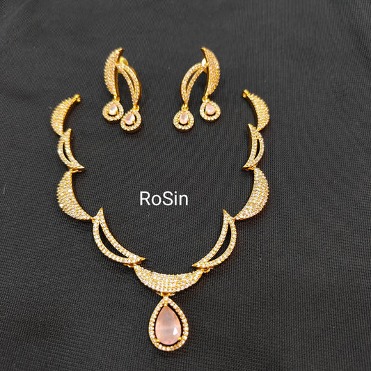 Nila diamond necklace with back chain