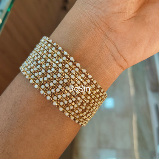 White pearl and gold stone metal bangles (1 set)