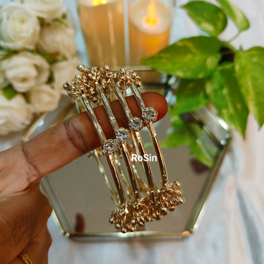 New single stone diamond Ghungroo (4 bangles)