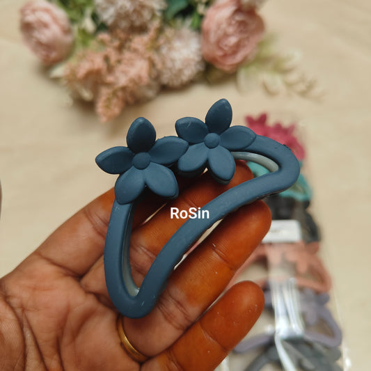 Big clutch with two flowers matt(1 piece)