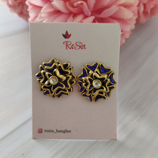 Heart floral stud